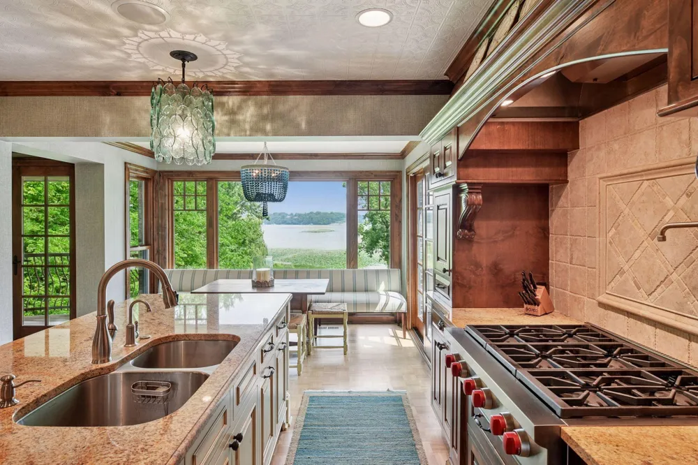 4115 Lotus Drive Minnetrista, MN 55331
