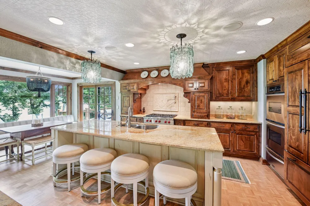 4115 Lotus Drive Minnetrista, MN 55331