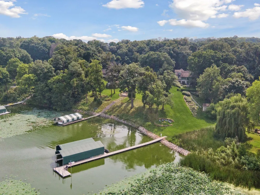 4115 Lotus Drive Minnetrista, MN 55331