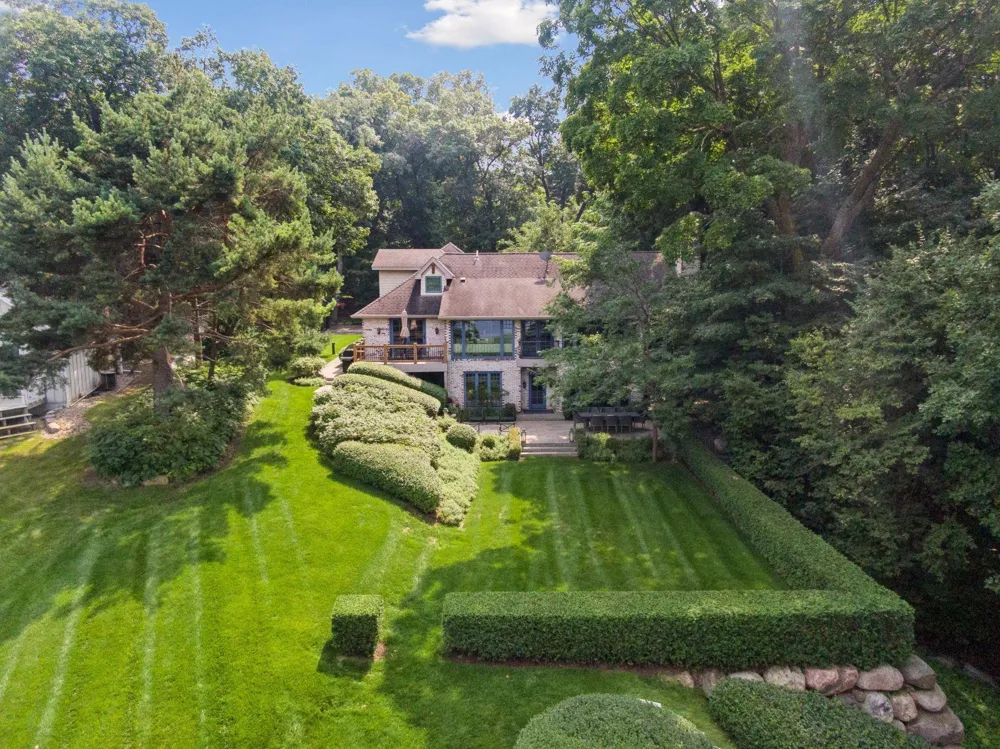 4115 Lotus Drive Minnetrista, MN 55331