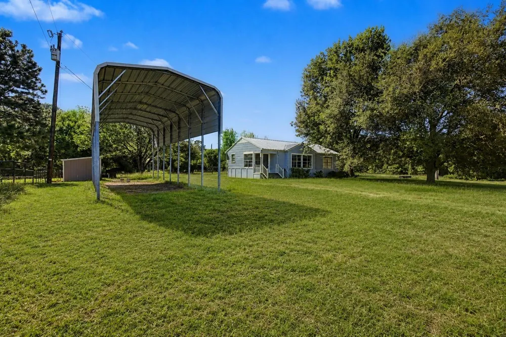 908 Fm 1280 E Lovelady, TX 75851
