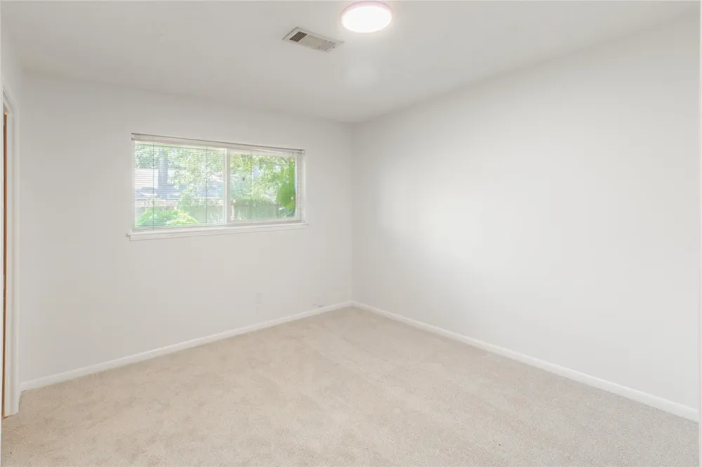 8702 Landwood Drive Houston, TX 77040