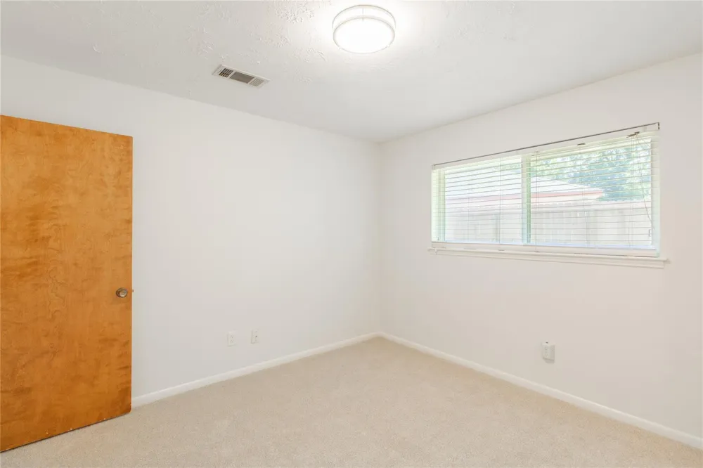 8702 Landwood Drive Houston, TX 77040