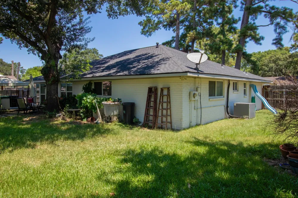 8702 Landwood Drive Houston, TX 77040
