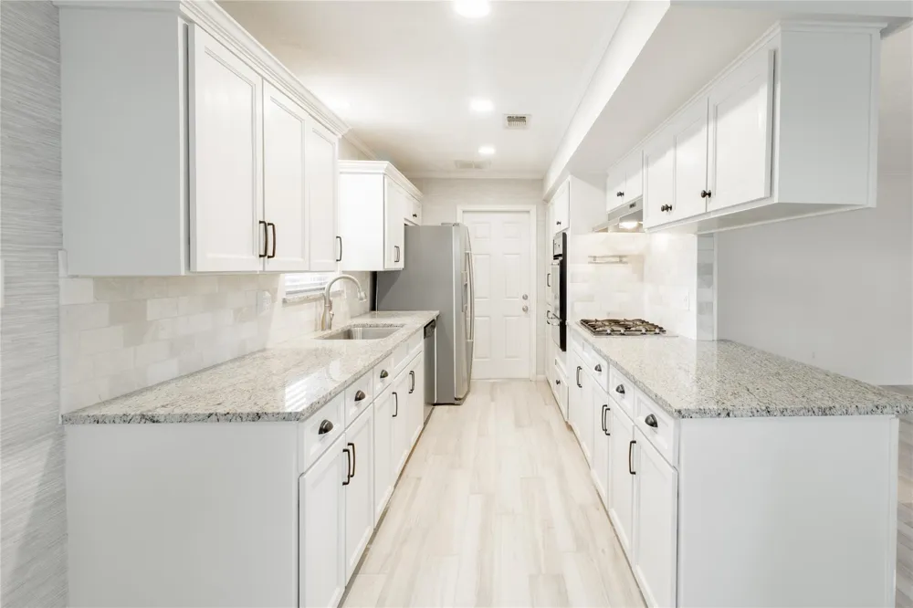 8702 Landwood Drive Houston, TX 77040