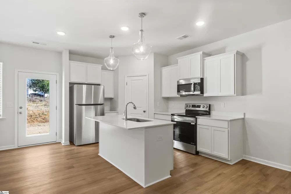 32 Stoneview Way Taylors, SC 29687