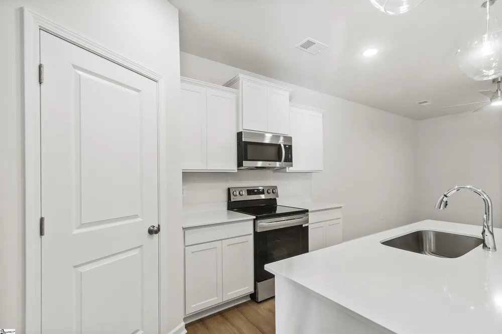 32 Stoneview Way Taylors, SC 29687