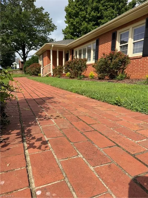 4716 NC Highway 150 Lexington, NC 27295