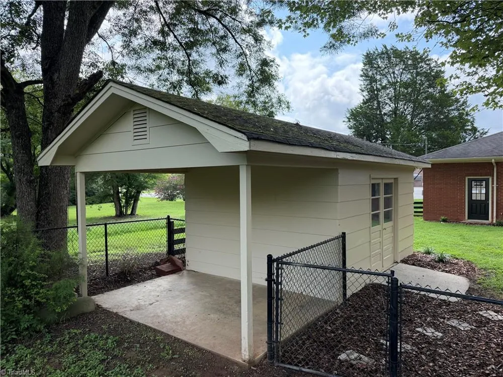 4716 NC Highway 150 Lexington, NC 27295