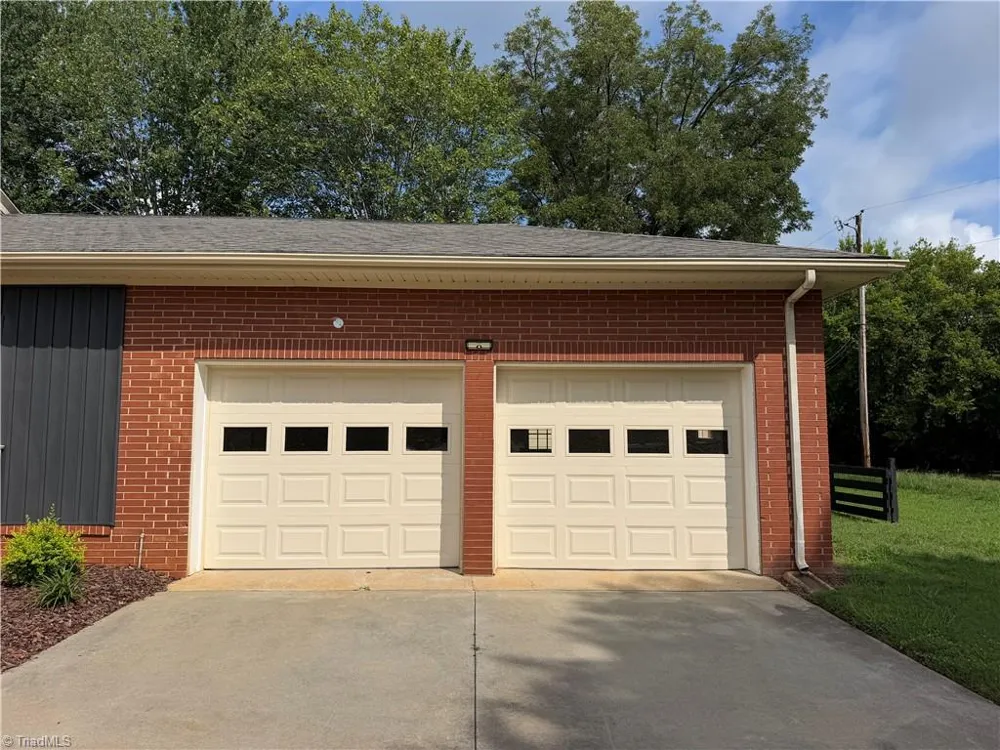 4716 NC Highway 150 Lexington, NC 27295