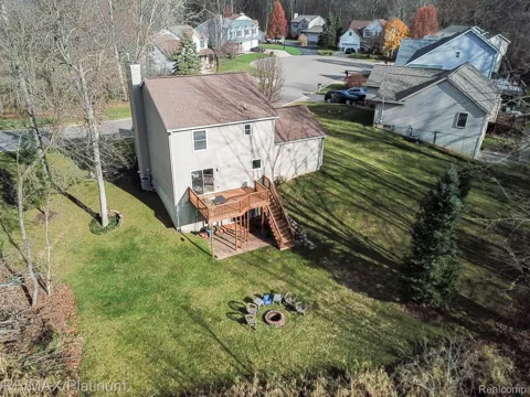 2049 LAUREL OAK DRIVE