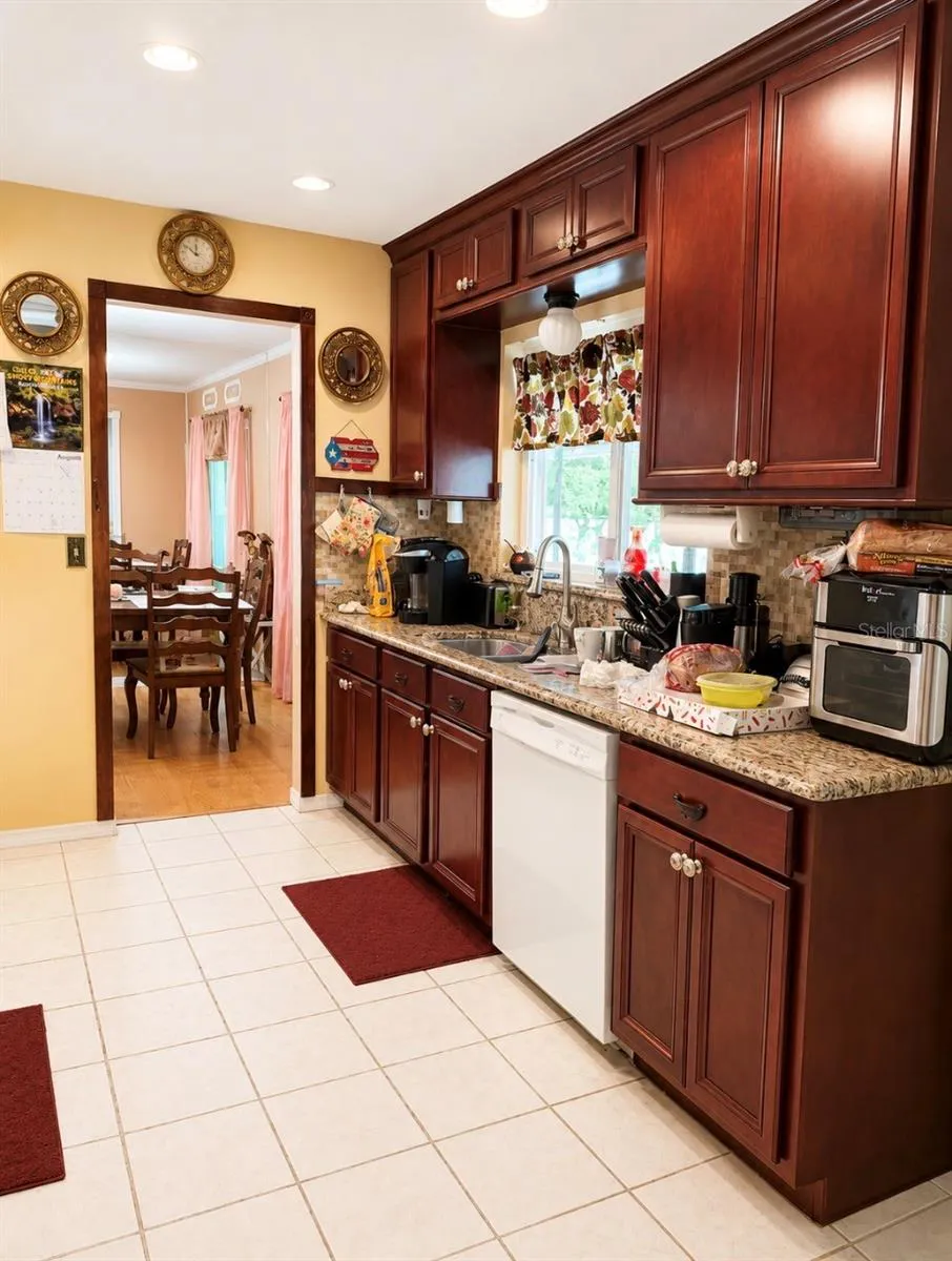 1012 FOREST CIRCLE Winter Springs, FL 32708