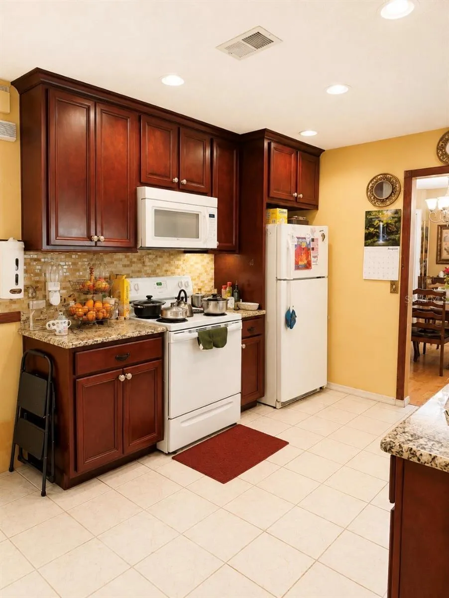 1012 FOREST CIRCLE Winter Springs, FL 32708