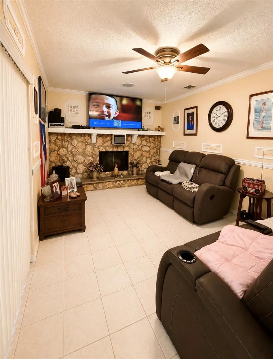 1012 FOREST CIRCLE Winter Springs, FL 32708