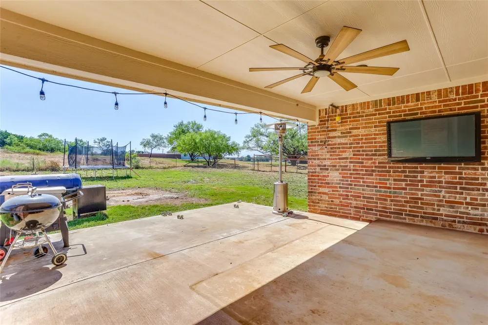 1000 Churchill Lane Millsap, TX 76066