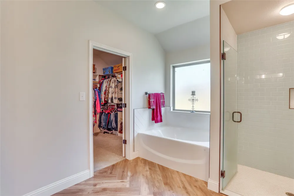 1000 Churchill Lane Millsap, TX 76066