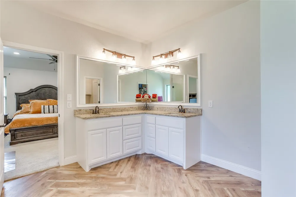 1000 Churchill Lane Millsap, TX 76066