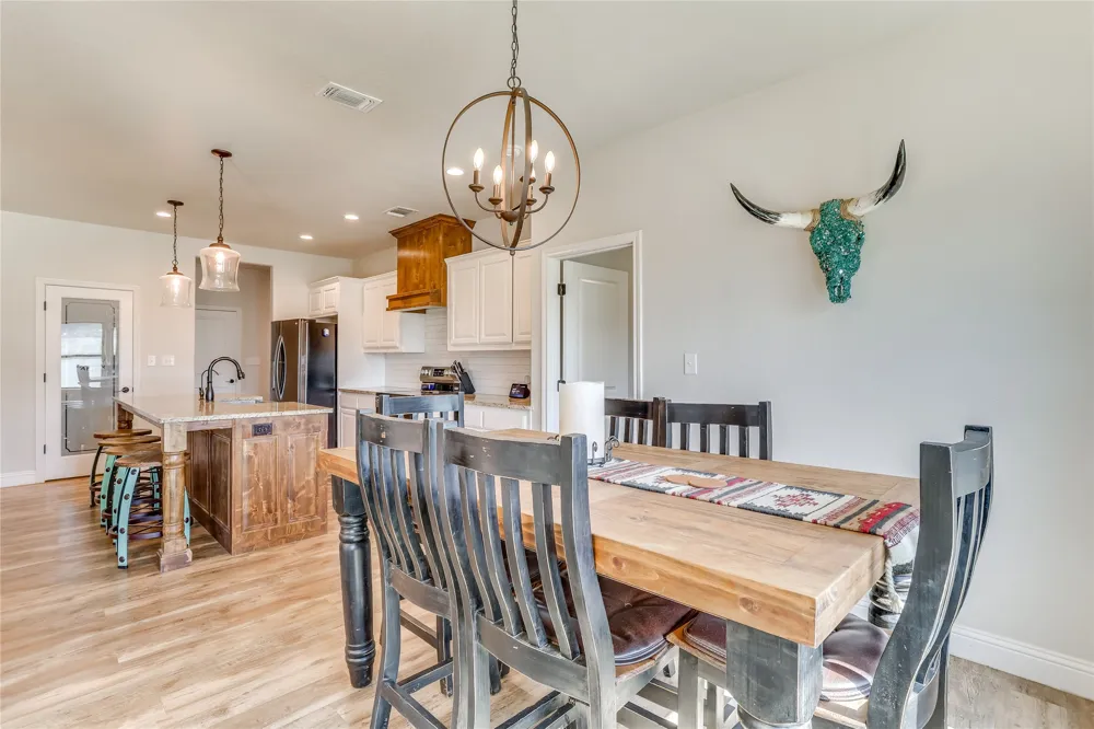 1000 Churchill Lane Millsap, TX 76066