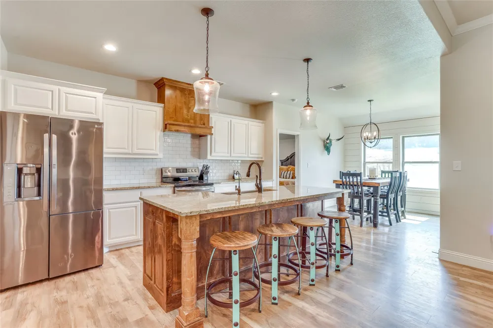 1000 Churchill Lane Millsap, TX 76066