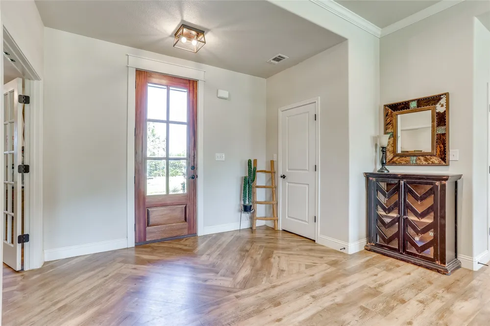 1000 Churchill Lane Millsap, TX 76066