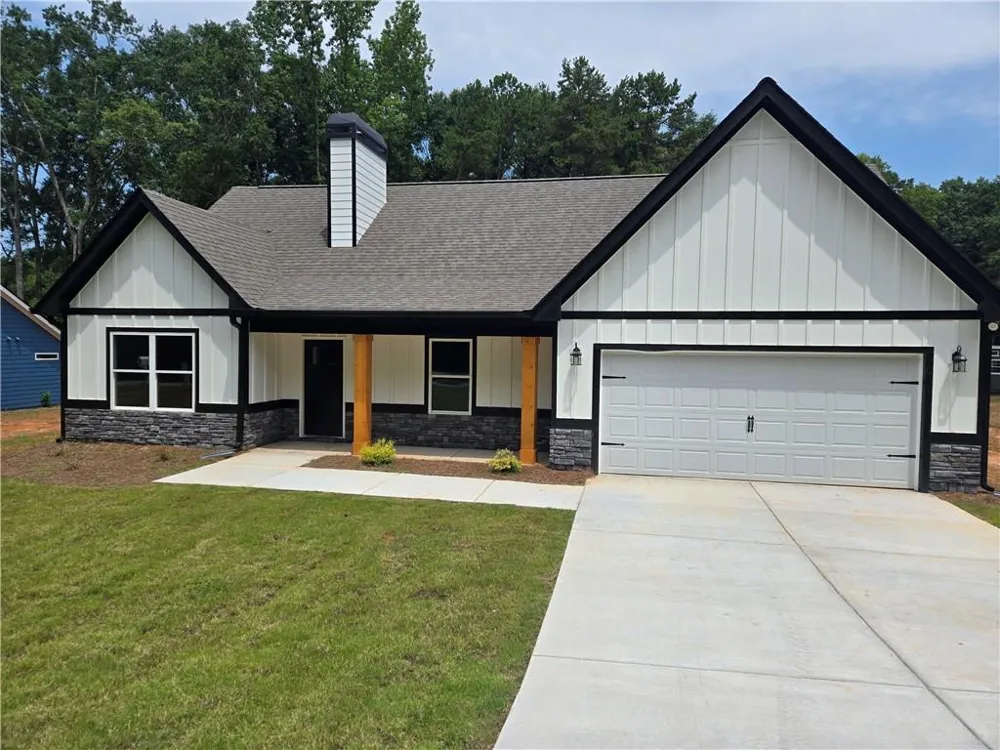656 Highland Avenue Hartwell, GA 30643