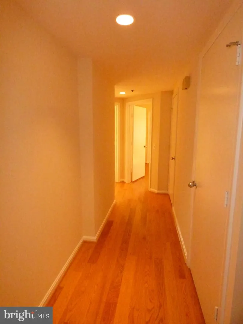 1401 OAK STREET #G-4 Arlington, VA 22209