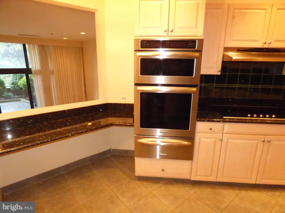 1401 OAK STREET #G-4 Arlington, VA 22209