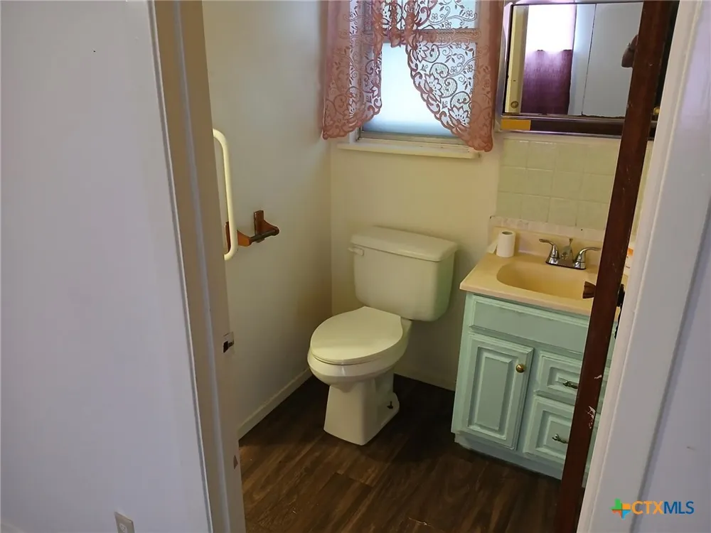 502 Guadalupe Street Seguin, TX 78155