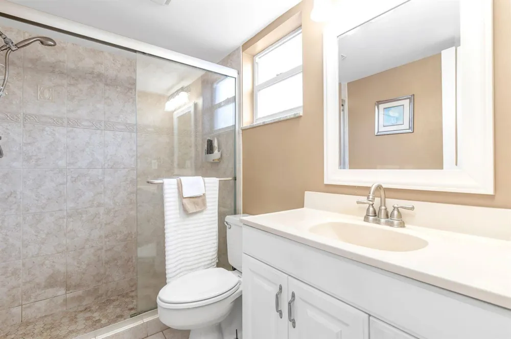502 OAK TERRACE Jupiter, FL 33458
