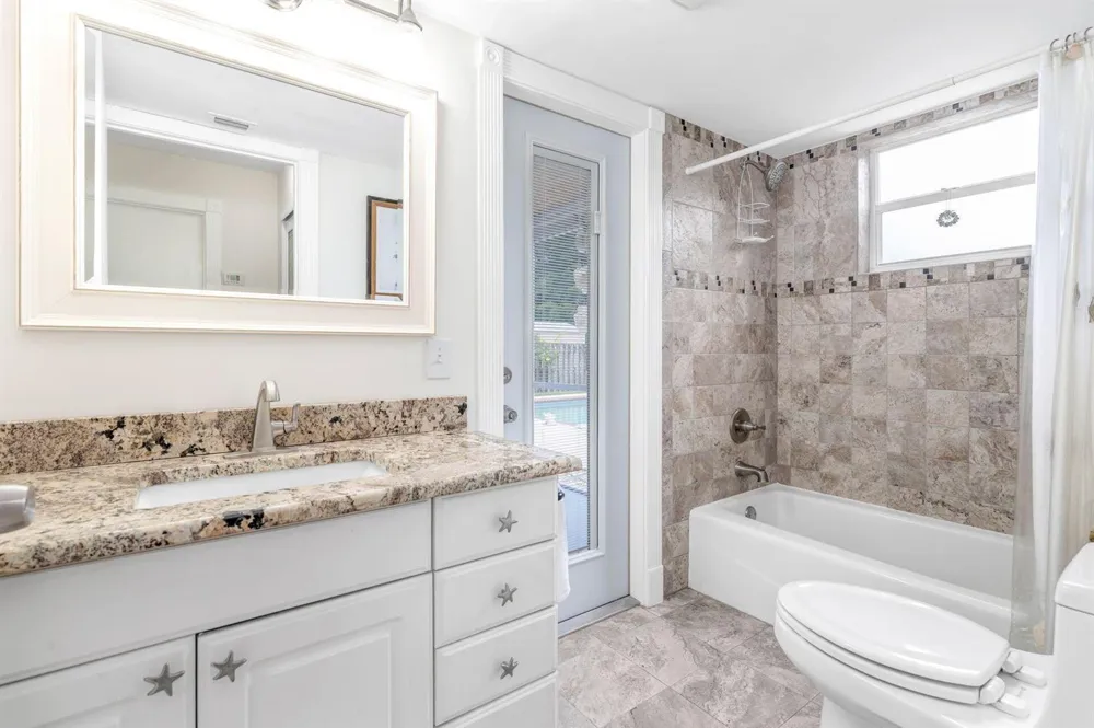 502 OAK TERRACE Jupiter, FL 33458