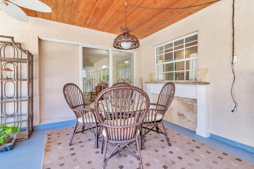 502 OAK TERRACE Jupiter, FL 33458