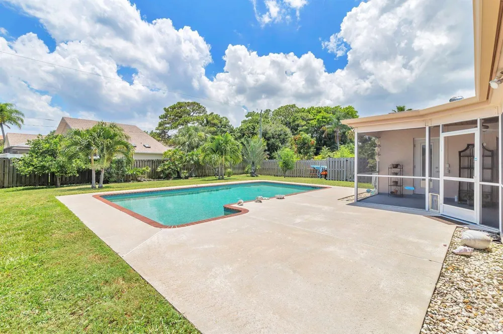 502 OAK TERRACE Jupiter, FL 33458