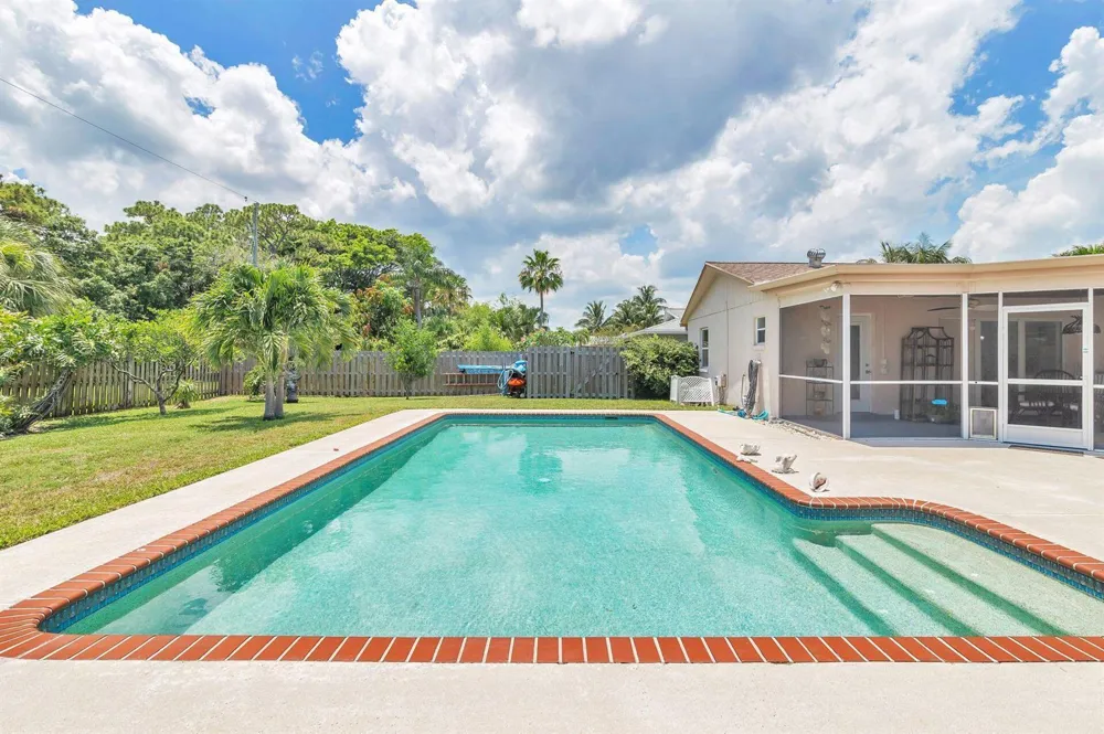 502 OAK TERRACE Jupiter, FL 33458