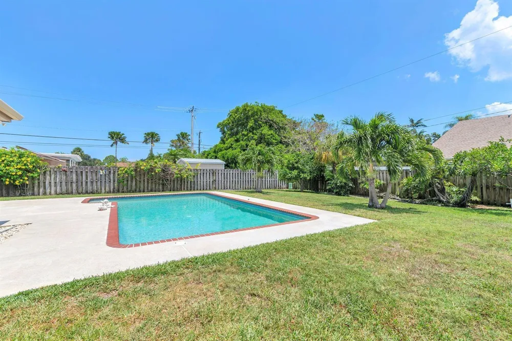 502 OAK TERRACE Jupiter, FL 33458