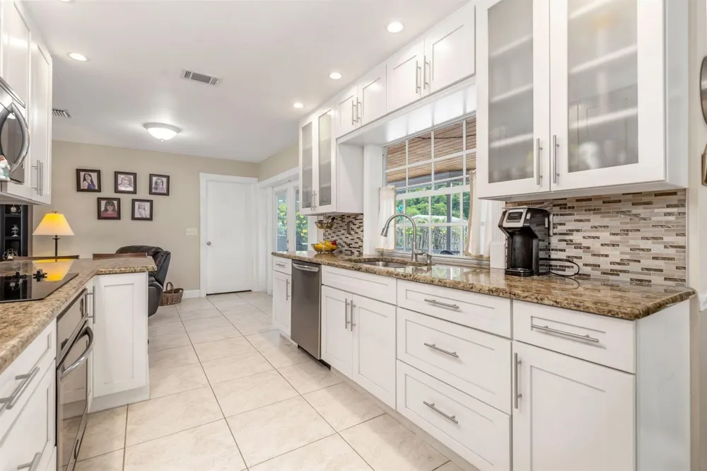 502 OAK TERRACE Jupiter, FL 33458