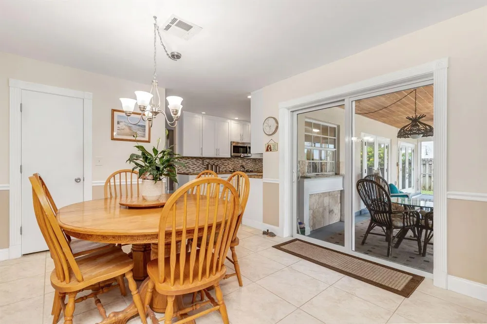 502 OAK TERRACE Jupiter, FL 33458