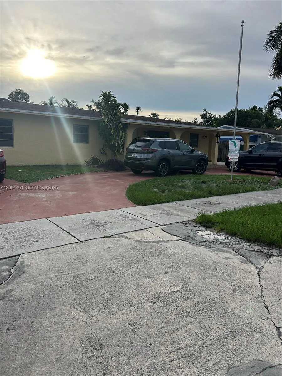 19710 NW 51st Ave Miami Gardens, FL 33055