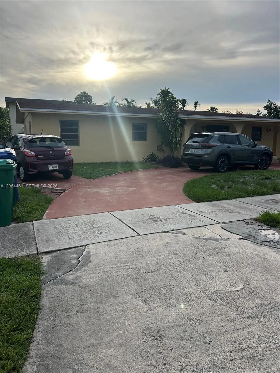 19710 NW 51st Ave Miami Gardens, FL 33055