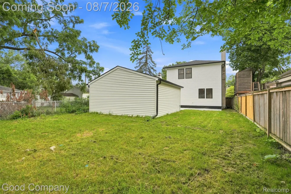 1722 Roszel Street Royal Oak City, MI 48067