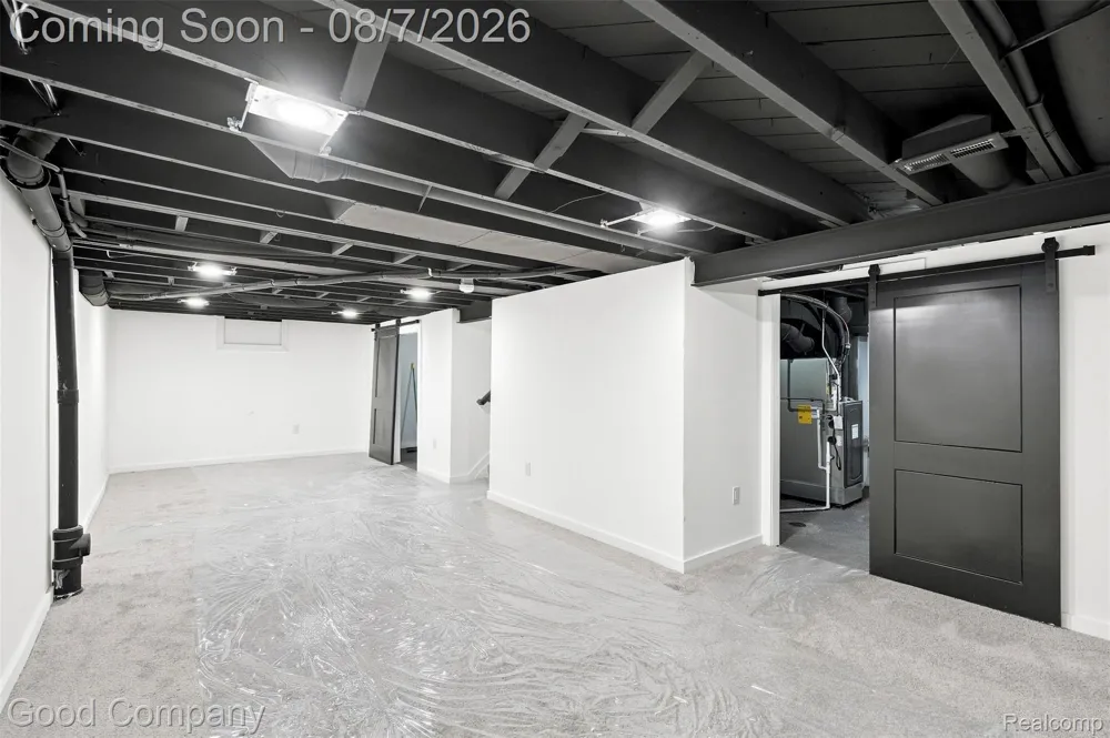 1722 Roszel Street Royal Oak City, MI 48067