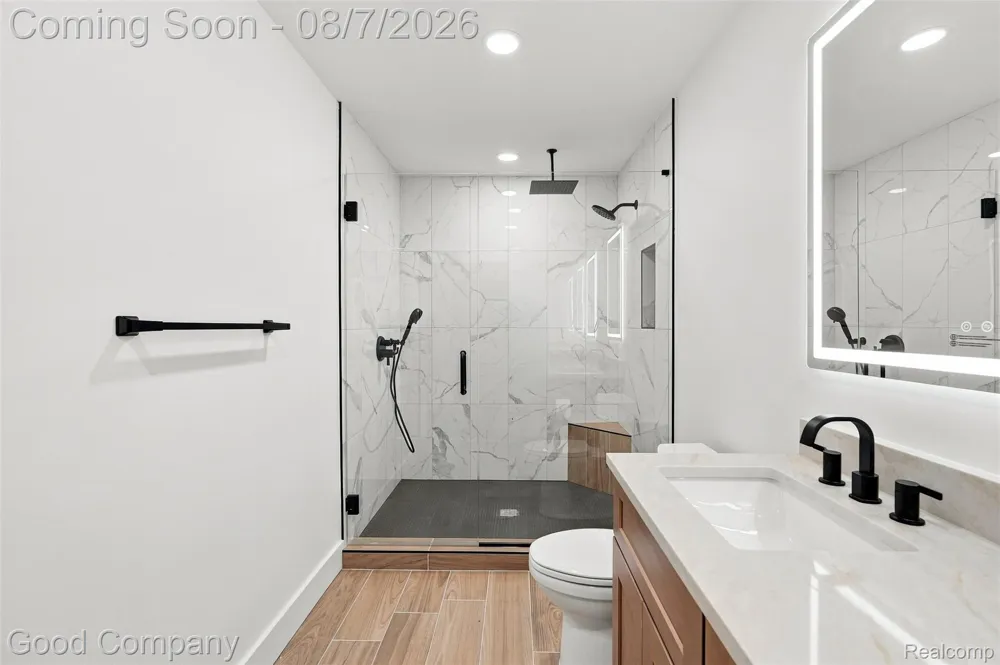 1722 Roszel Street Royal Oak City, MI 48067