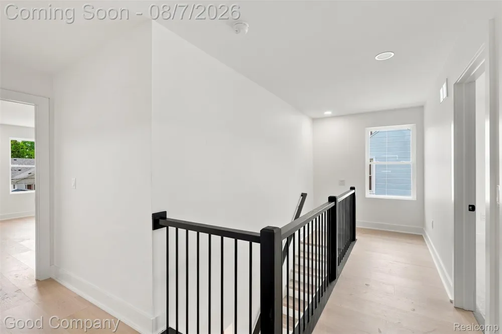 1722 Roszel Street Royal Oak City, MI 48067