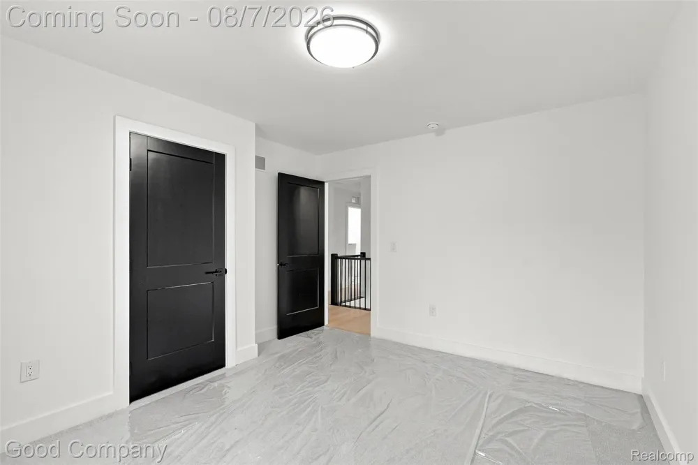 1722 Roszel Street Royal Oak City, MI 48067