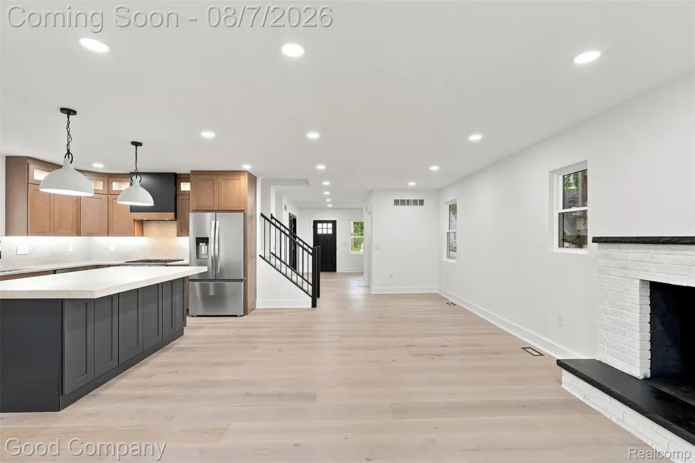 1722 Roszel Street Royal Oak City, MI 48067