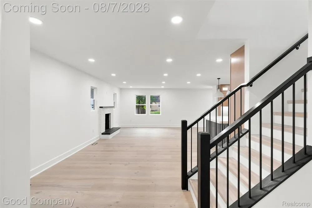 1722 Roszel Street Royal Oak City, MI 48067