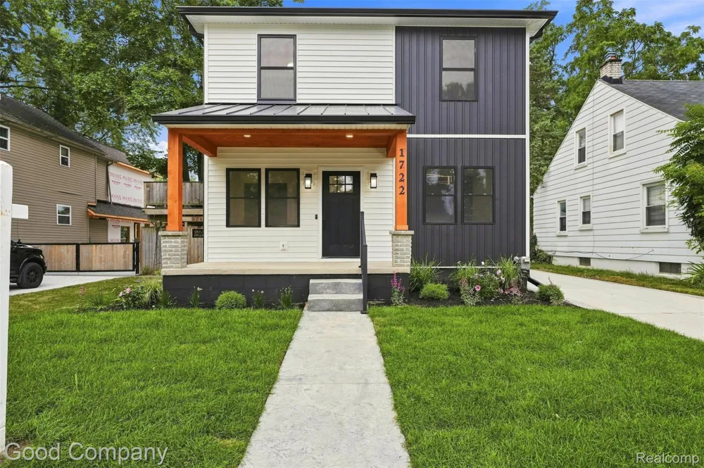 1722 Roszel Street Royal Oak City, MI 48067