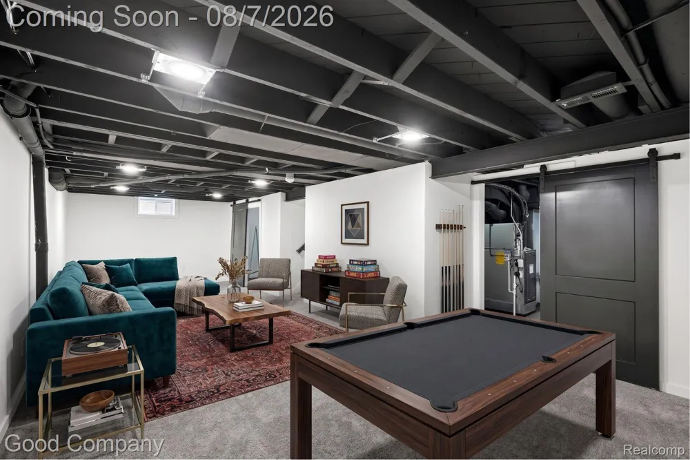 1722 Roszel Street Royal Oak City, MI 48067