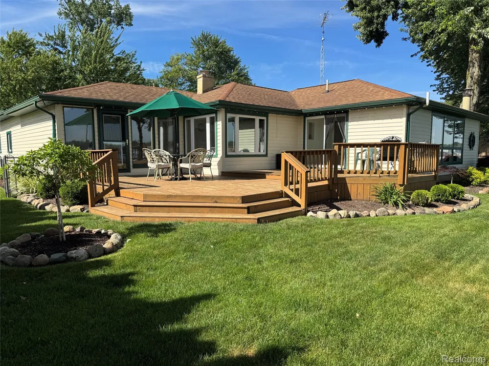 3138 Ponemah Drive Fenton Charter Township, MI 48430