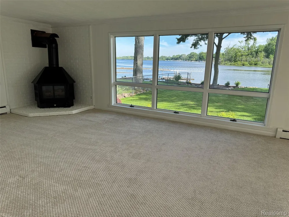 3138 Ponemah Drive Fenton Charter Township, MI 48430