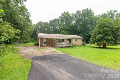 1747 Williams Circle